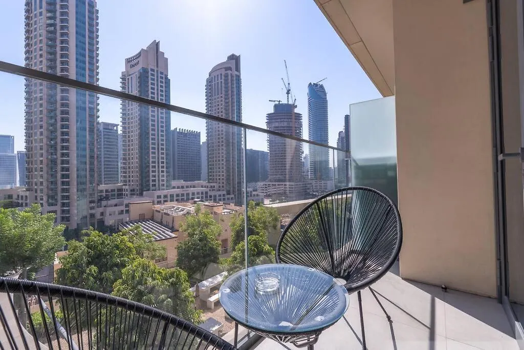 Stylish Urban Living - 1-Bedroom In Burj Royale ドバイ アラブ首長国連邦